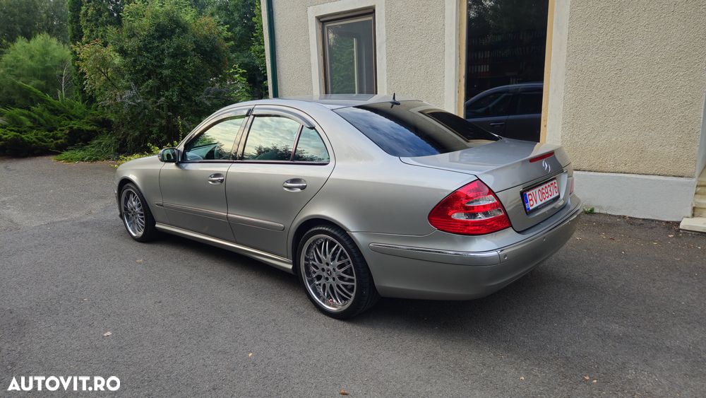 Mercedes-Benz E 200 KOMPRESSOR Automatik Elegance Sport Edition - 4