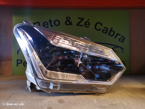 ISUZU D-MAX FAROL DIREITO - FF435