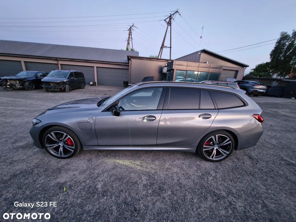 BMW Seria 3 320e xDrive M Sport - 1