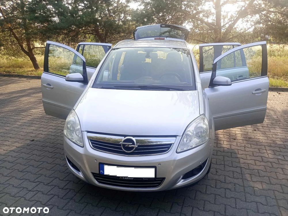 Opel Zafira 2.2 Navi - 10