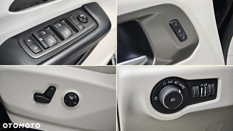 Chrysler Pacifica - 26