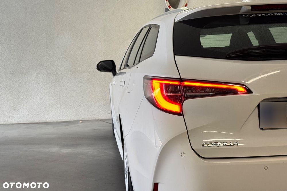 Toyota Corolla 1.8 Hybrid Comfort - 23
