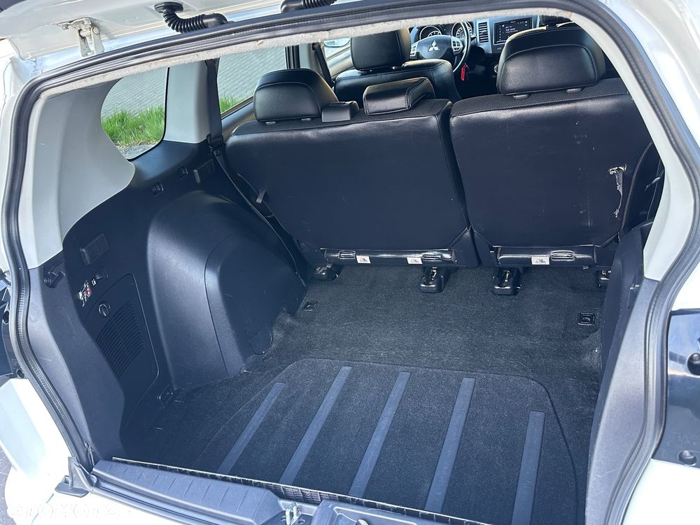 Mitsubishi Outlander 2.0 2WD Invite - 19