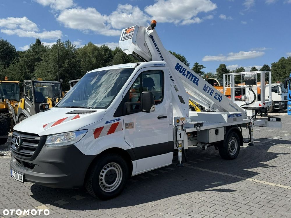Mercedes-Benz Sprinter - 14