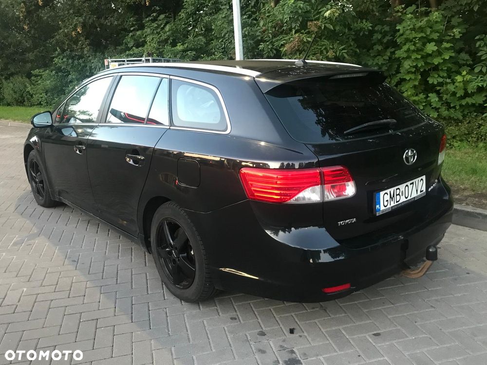 Toyota Avensis 1.8 Premium - 4