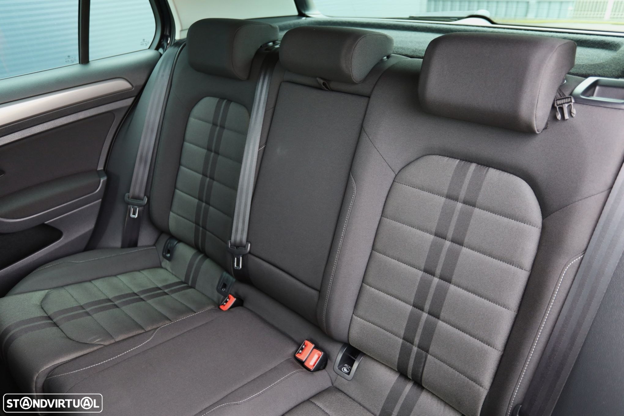 VW Golf 1.6 TDi Highline - 23