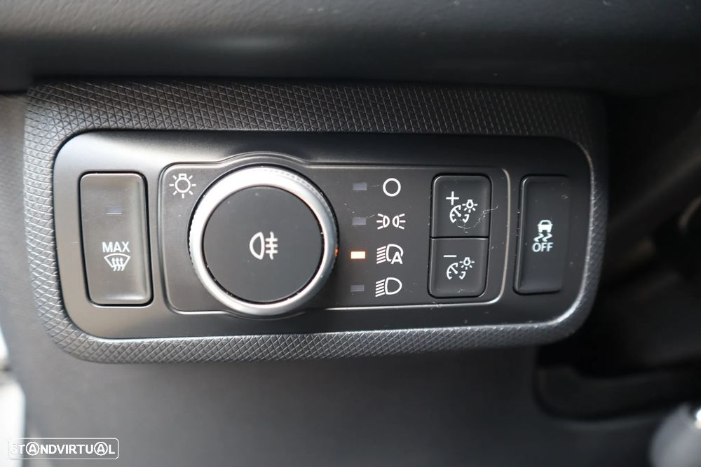 Ford Mustang Mach-E Standard - 19