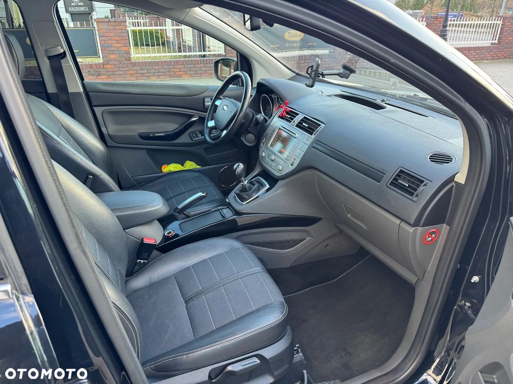 Ford Kuga 2.0 TDCi 4x4 Titanium - 12