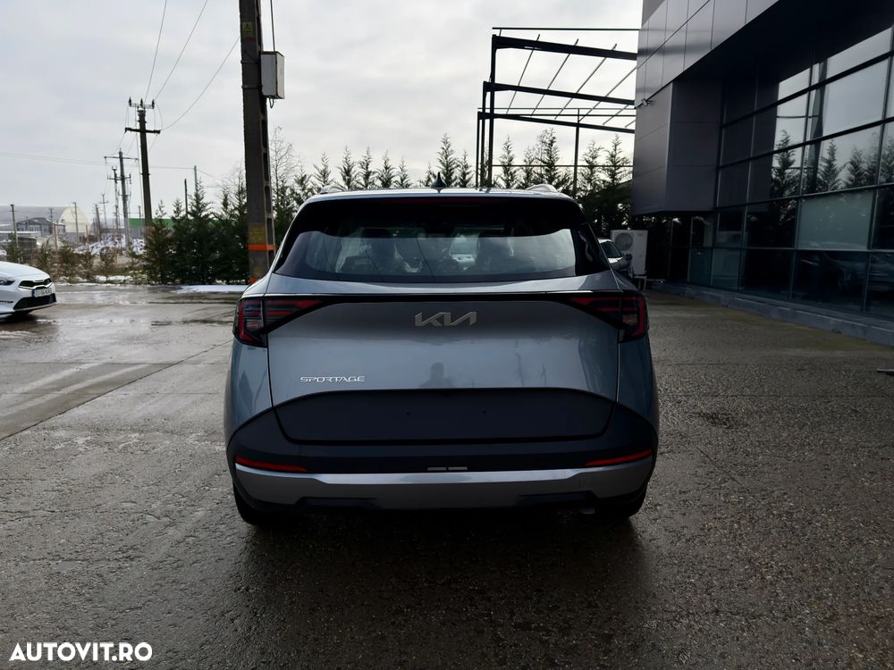 Kia Sportage 1.6 T-GDI 6MT 4x2 Urban - 4