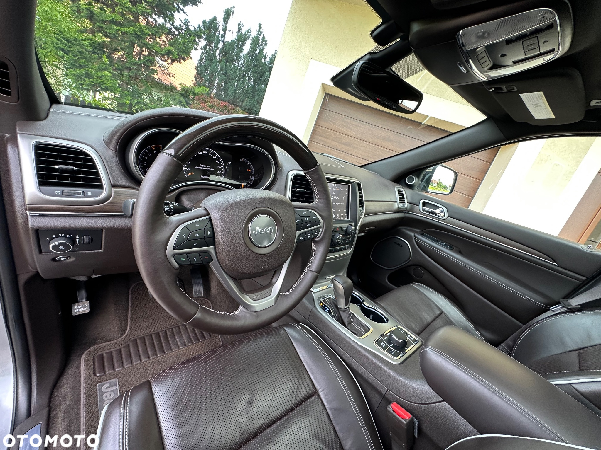 Jeep Grand Cherokee 5.7 V8 HEMI Overland - 31