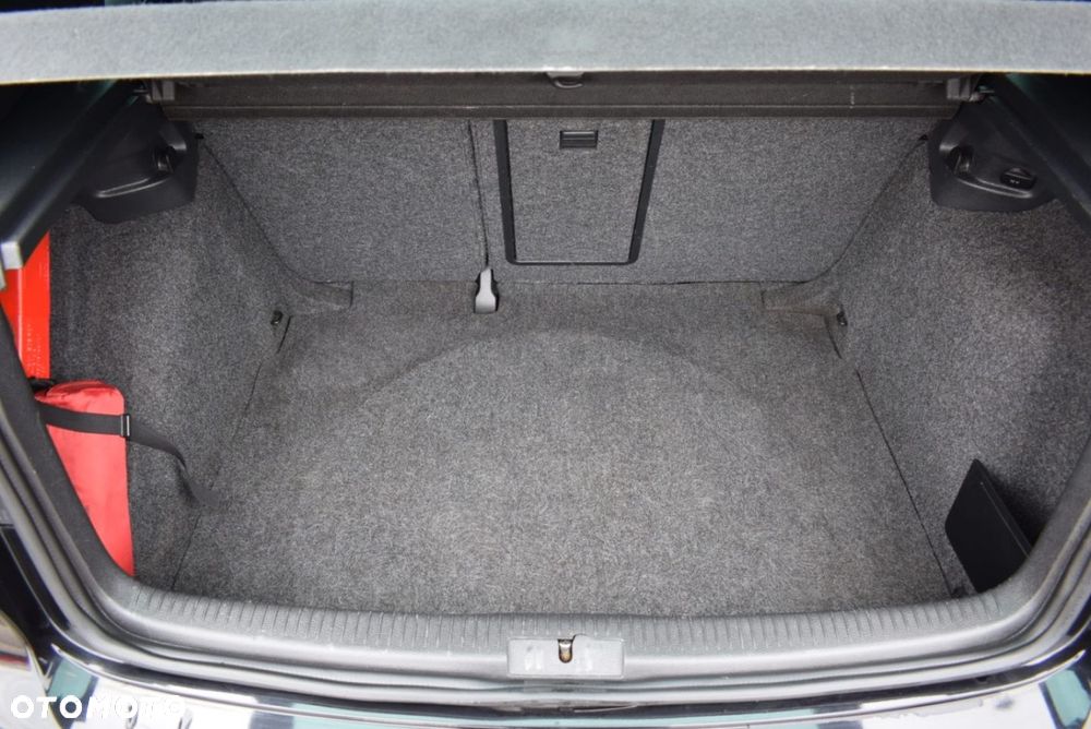 Volkswagen Golf - 12