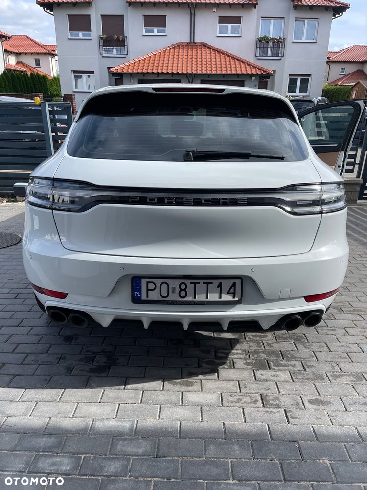 Porsche Macan - 1