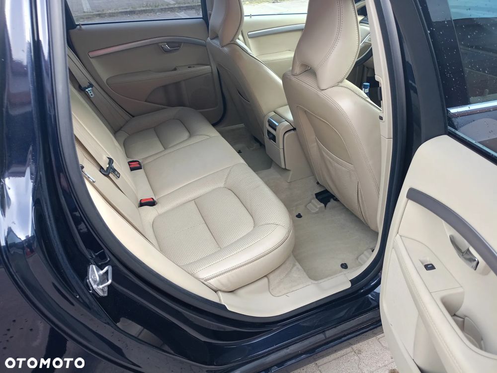 Volvo V70 D4 Geartronic Summum - 11