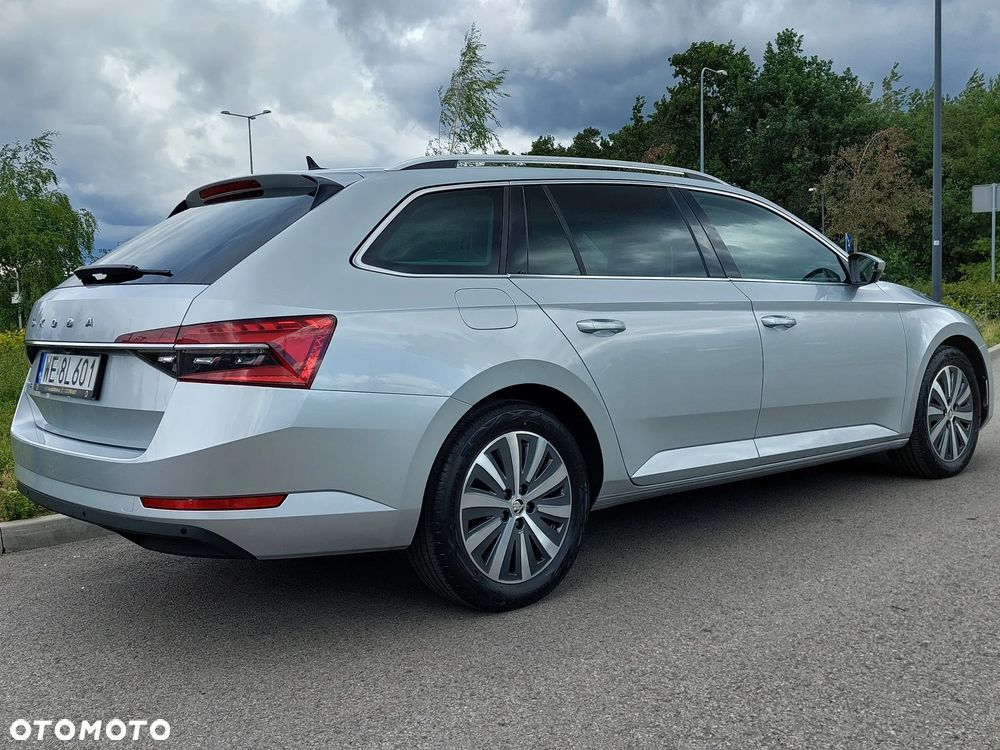 Skoda Superb 2.0 TDI SCR Style DSG - 11