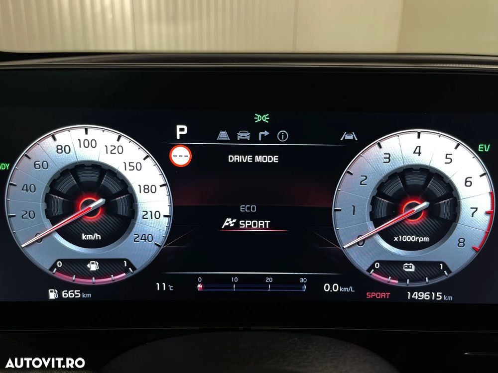 Kia Sportage 1.6 T-GDI HEV 6AT 4x2 GT Line - 34