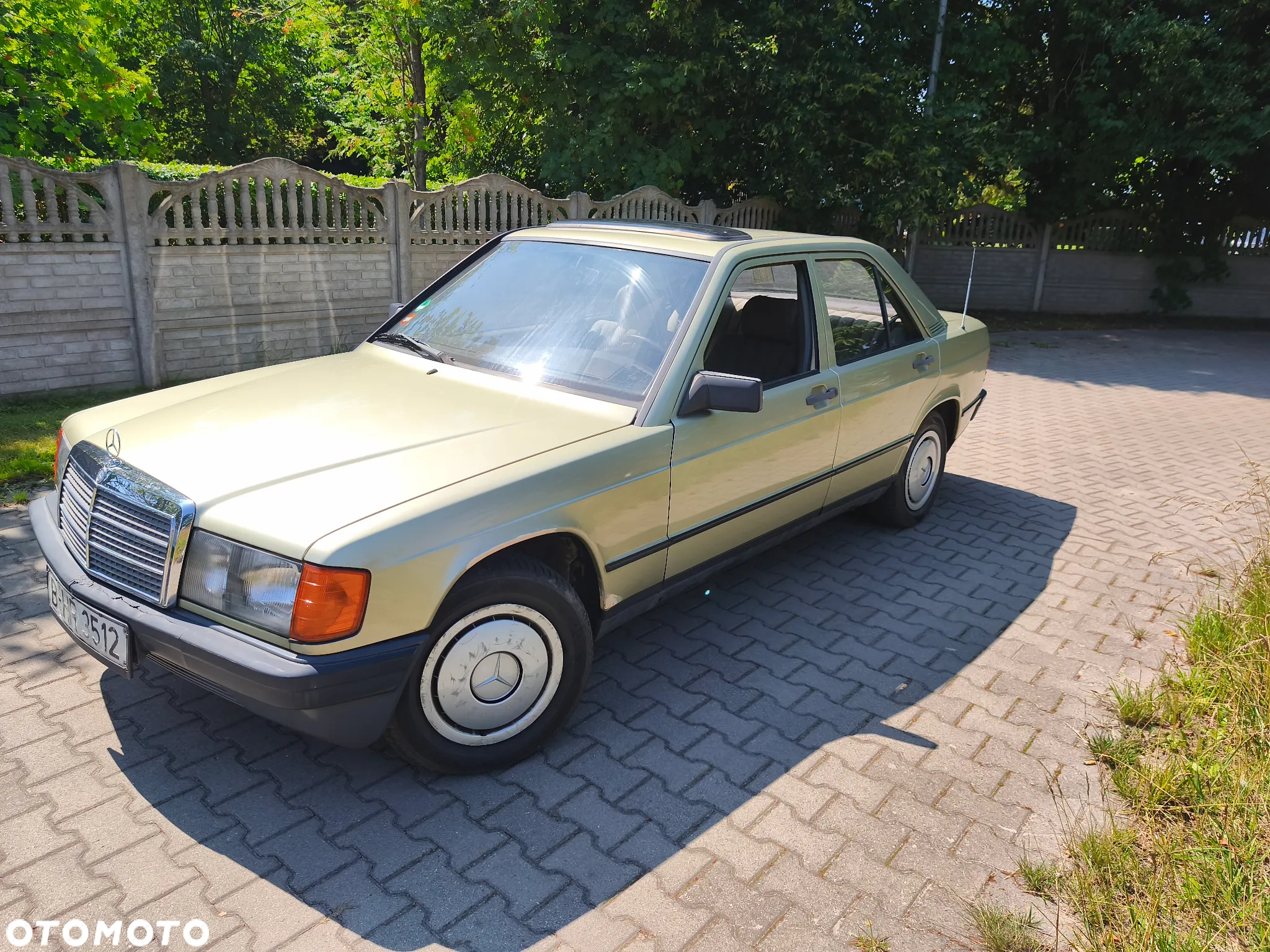 Mercedes-Benz W201 (190) - 3