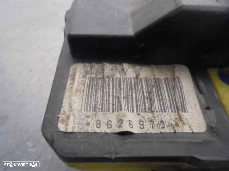 FECHADURA PORTA TRASEIRA DIREITA VOLVO V70 II 2000 -8626970 - 4