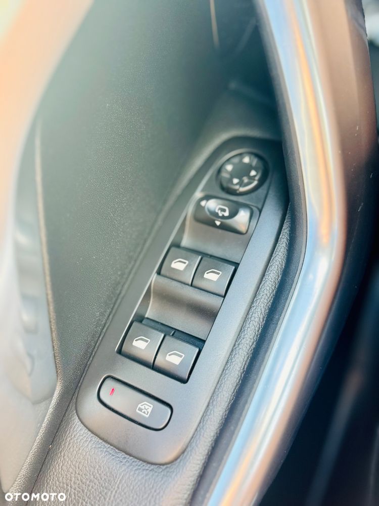 Peugeot 208 PureTech 110 Stop & Start EAT6 Allure - 8