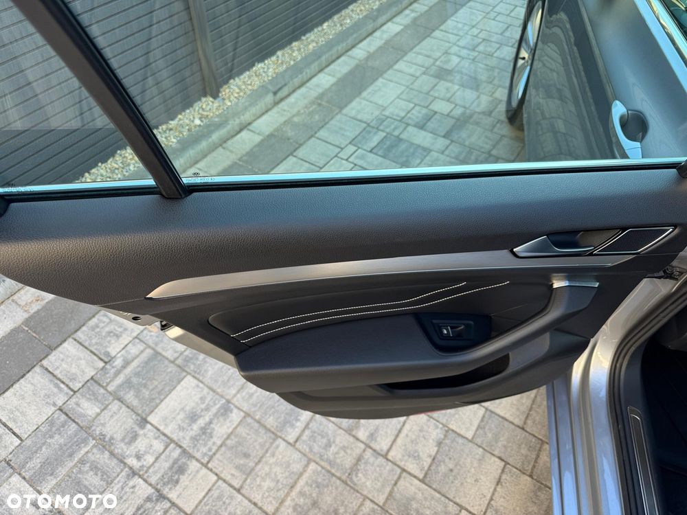 Volkswagen Passat Variant 2.0 TDI EVO Elegance DSG - 37