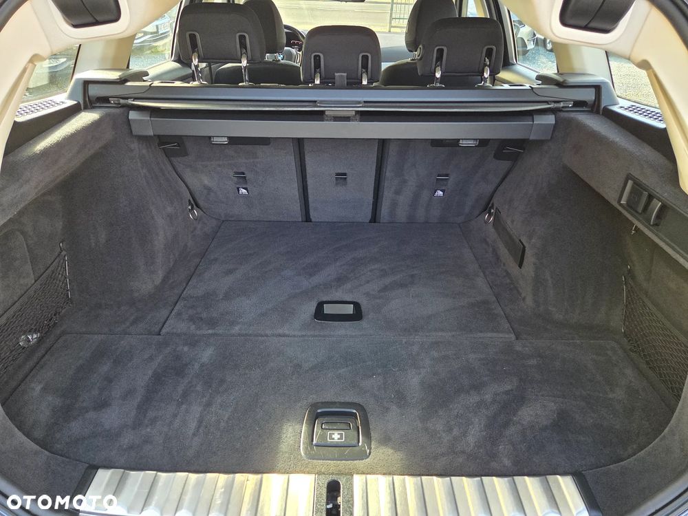 BMW Seria 3 320d xDrive Advantage - 10