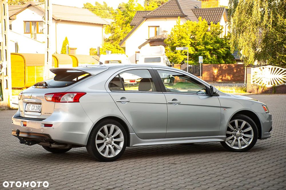 Mitsubishi Lancer 1.8 Intense - 17