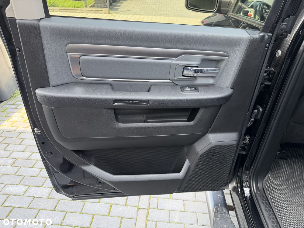 RAM 1500 5.7 Crew Cab Laramie - 11