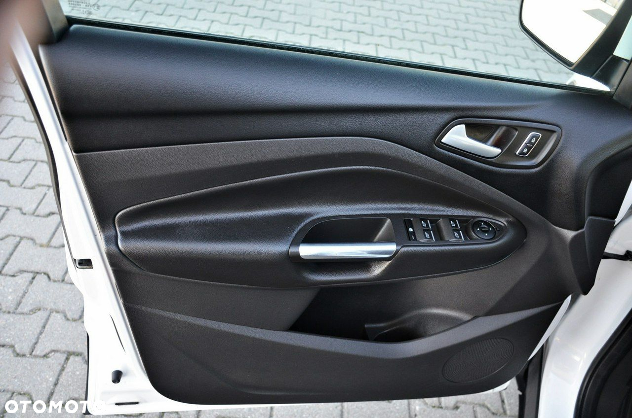 Ford Kuga - 15
