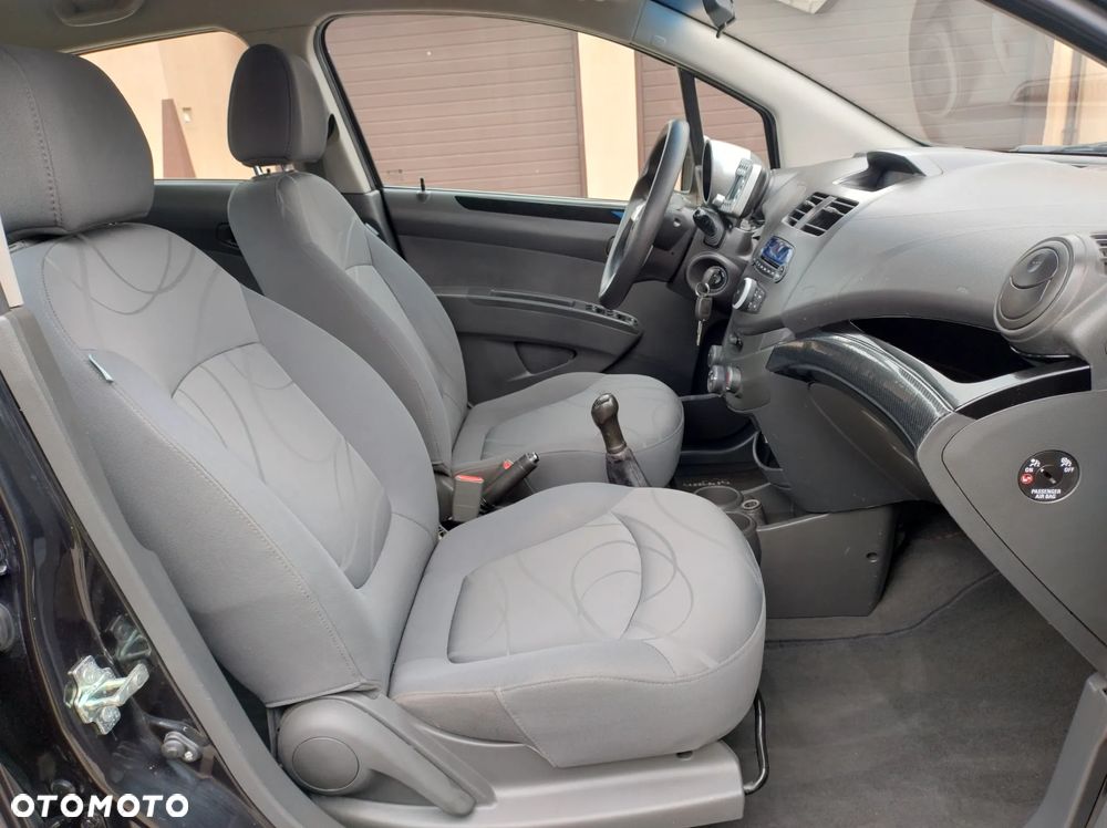 Chevrolet Spark 1.2 LT - 17