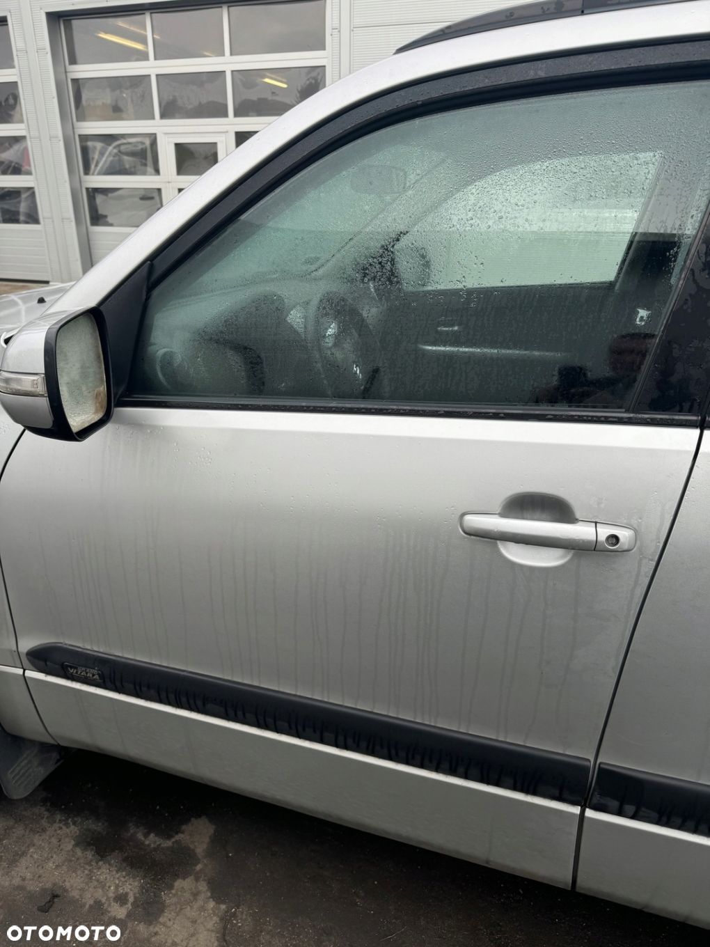 Grand Vitara II 05-10r 2,0 16V drzwi przód lewy - 1
