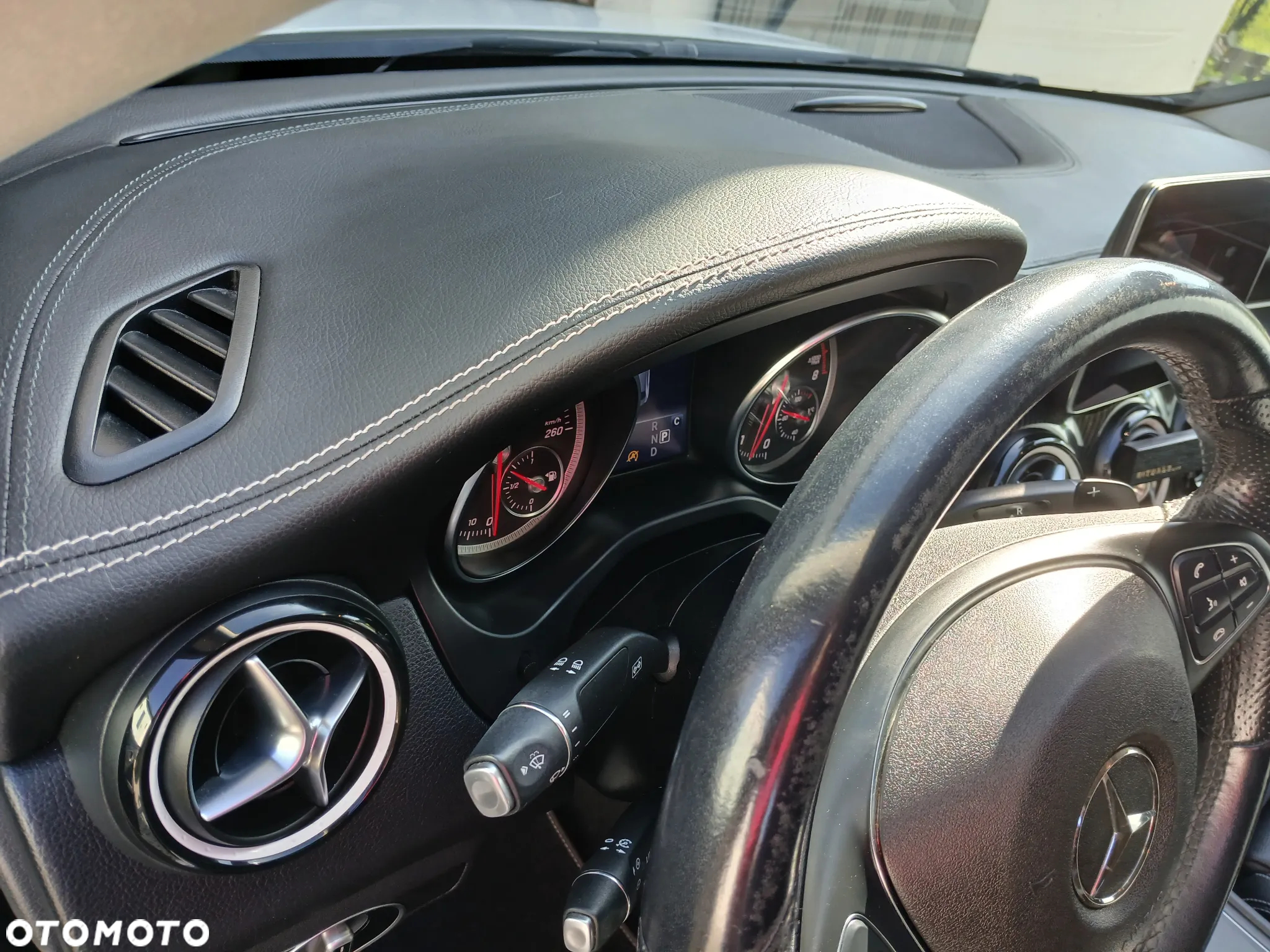 Mercedes-Benz CLA 200 7G-DCT AMG Line - 27