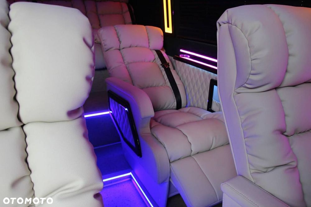 Mercedes-Benz Sprinter - 20