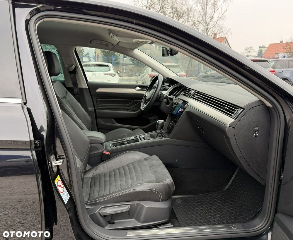 Volkswagen Passat - 13