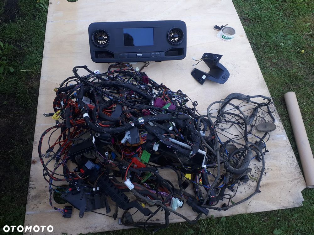 MERCEDES SPRINTER 907 910 RADIO MBUX - 1