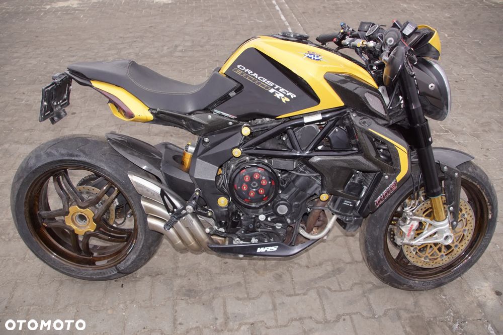 Motocykl na części 692106889 MV Agusta Dragster 800 RR 140 KM 2017R wydech hp corse koła bst włókno węglowe ohlins brembo carbon stretfighter silnik lampa lagi felgi zaciski zbiornik licznik - 1
