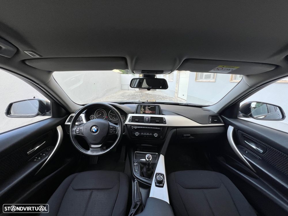 BMW 318 d Touring - 27