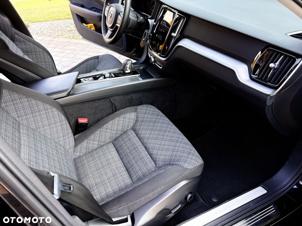 Volvo V60 B4 B Momentum Pro - 15