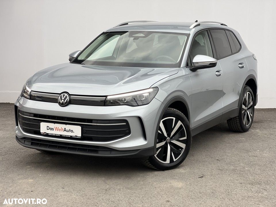 Volkswagen Tiguan - 1