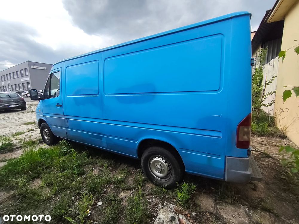 Mercedes-Benz Sprinter - 4