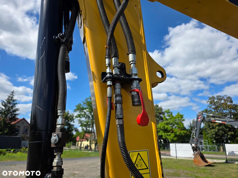 Caterpillar CAT 305 - 22