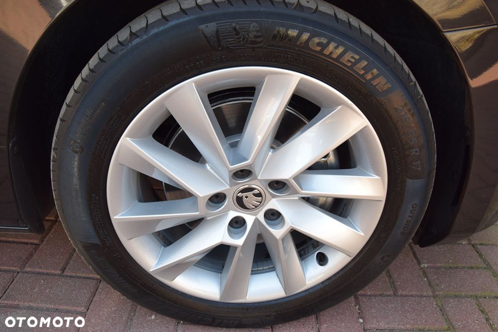 Skoda Superb 2.0 TDI Ambition DSG7 - 31