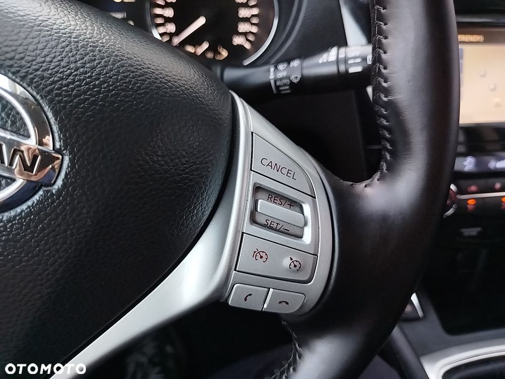 Nissan Qashqai 1.2 DIG-T N-Connecta - 17
