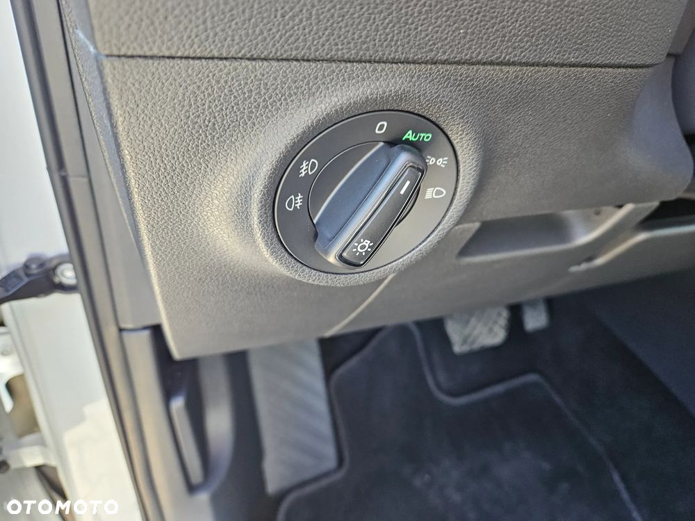 Skoda Karoq 1.5 TSI DSG Tour - 17