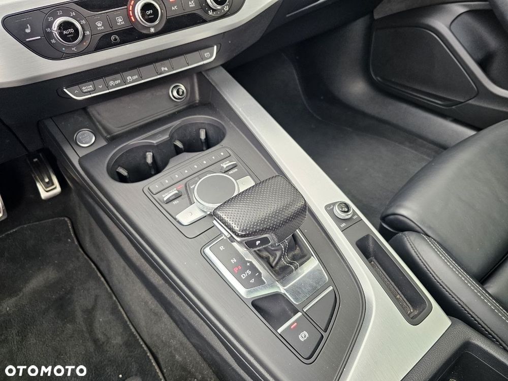Audi A4 Avant 2.0 TDI Quattro S tronic - 23