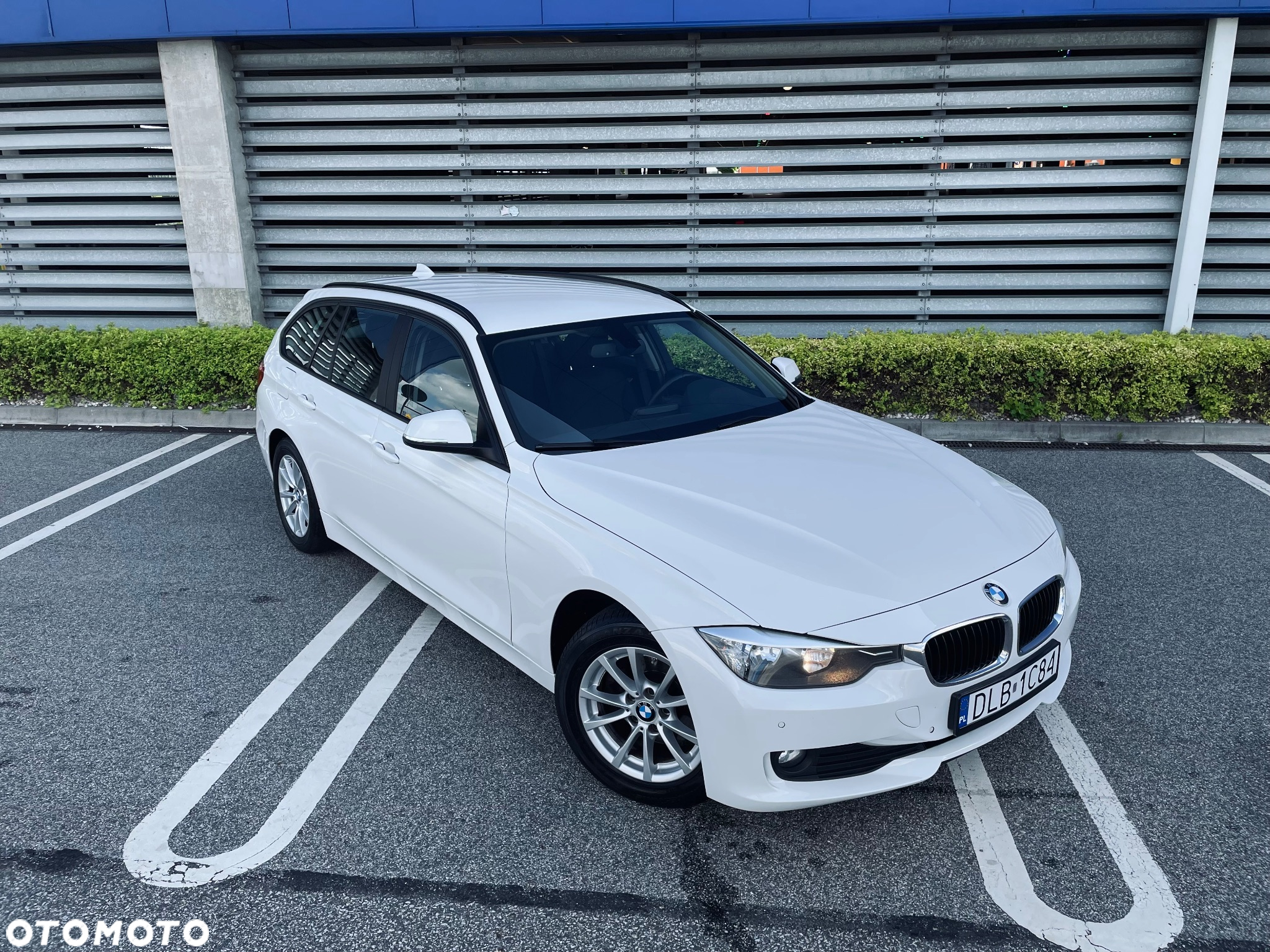 BMW Seria 3 320d Touring - 10