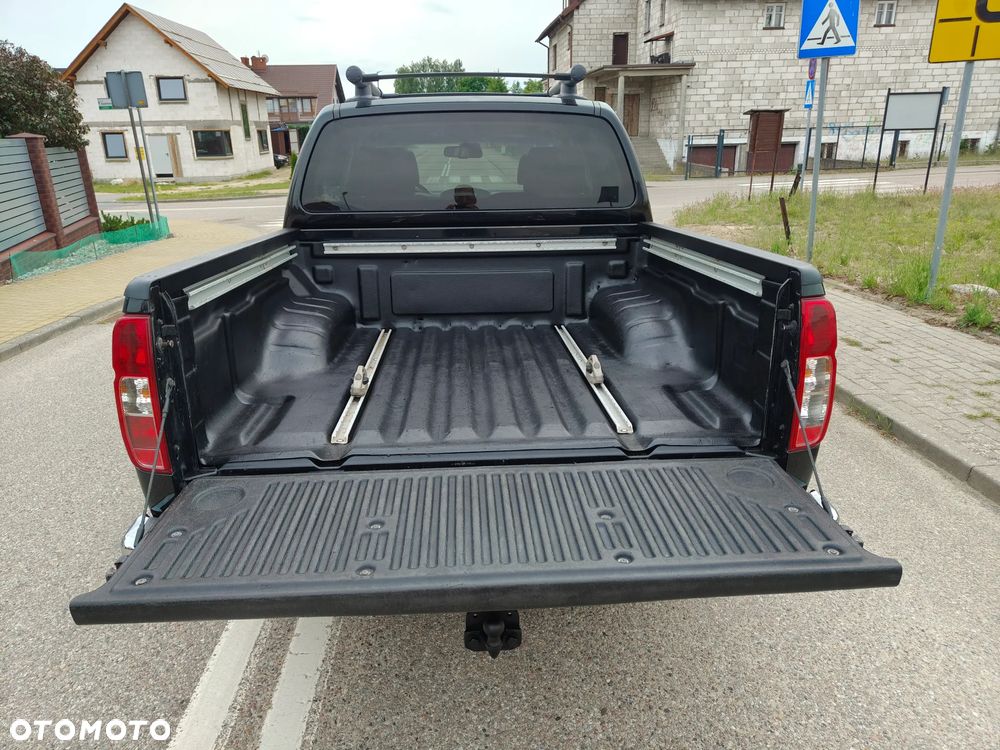 Nissan Navara 3.0 D V6 - 18