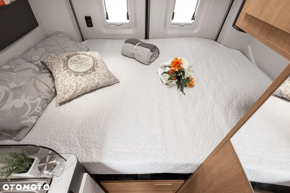 Giottiline GIOTTIVAN 60FT RAPIDO gr. Ford Transit MARKIZA SOLAR 300W KAMERA COFANIA RADIO 2DIN TRUMA DIESEL 4 OSOBOWY - 16