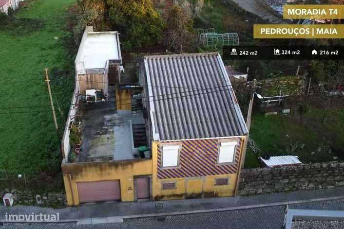 Moradia Unifamiliar T4 p/ remodelação +Anexos+Garagem - Pedrouços-Maia - Grande imagem: 3/12