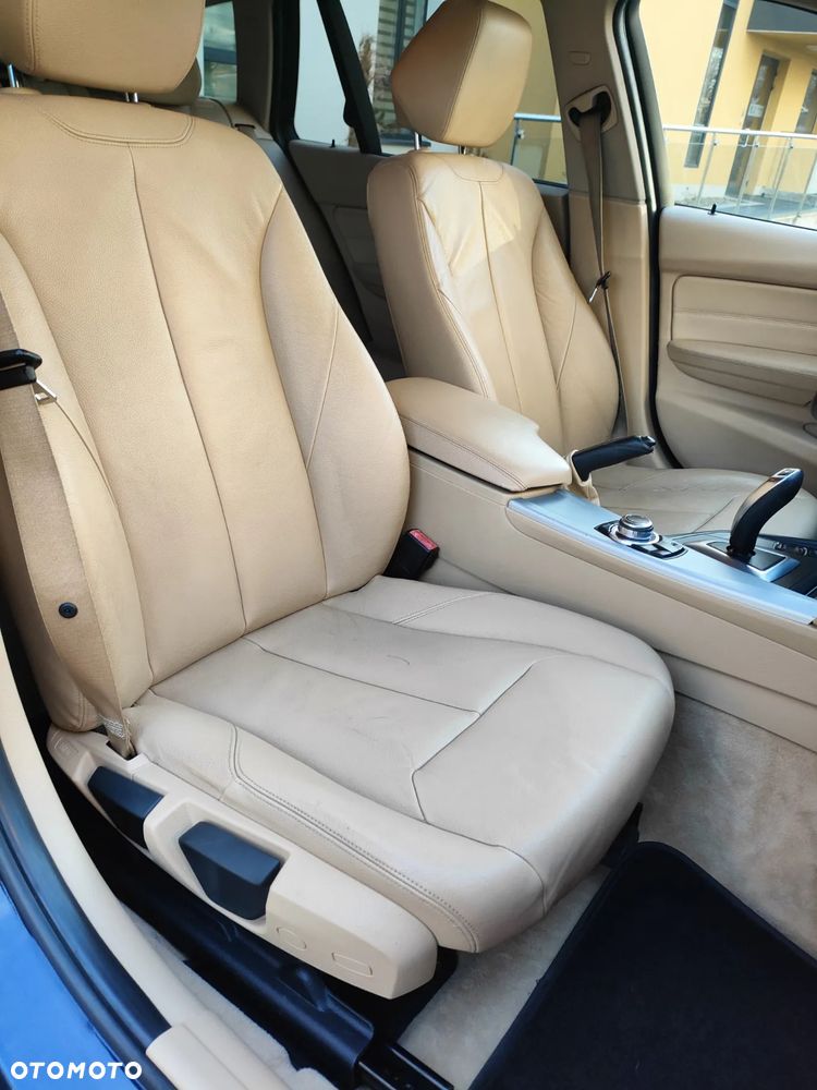 BMW Seria 3 320d Sport-Aut Sport Line - 28