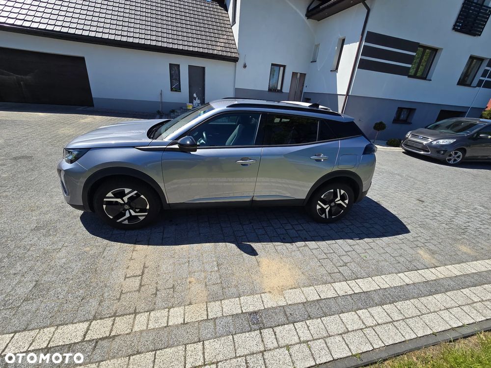 Peugeot 2008 PureTech 100 Allure S&S BVM6 - 17