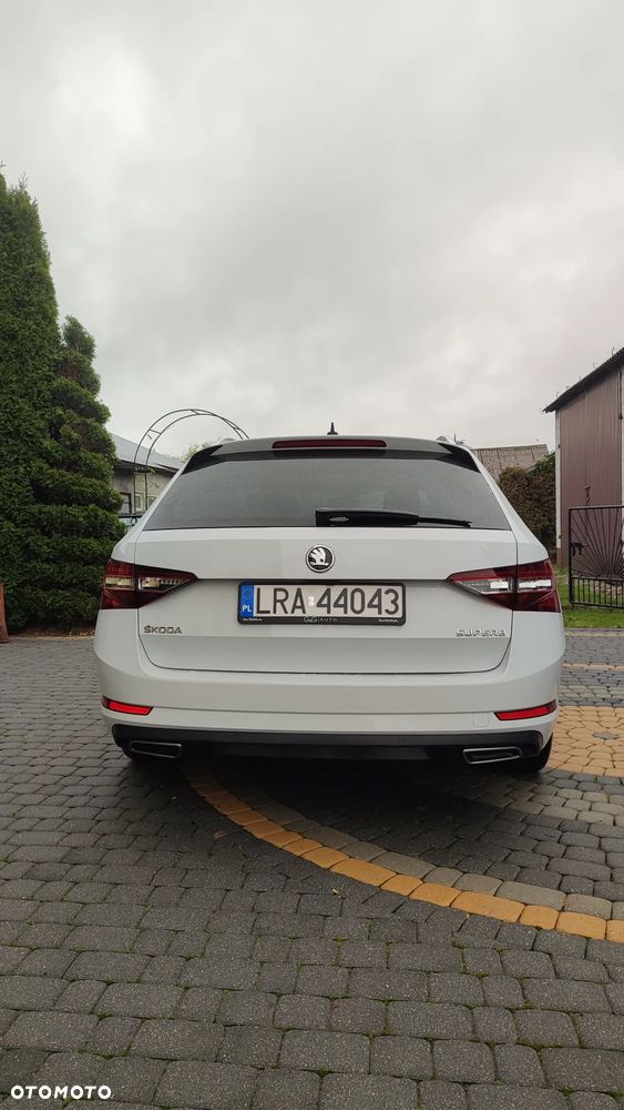 Skoda Superb 2.0 TDI SCR L&K DSG - 5